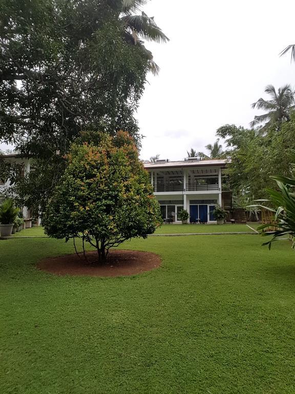 אונה ואטונה Villa Dewasiri מראה חיצוני תמונה