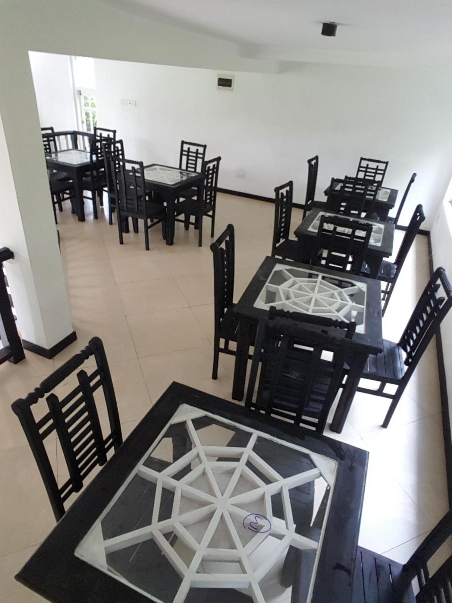 אונה ואטונה Villa Dewasiri מראה חיצוני תמונה